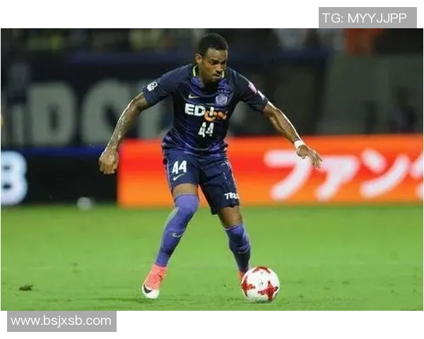 武汉足球队的耐力之谜揭秘：从训练到比赛的全景探讨